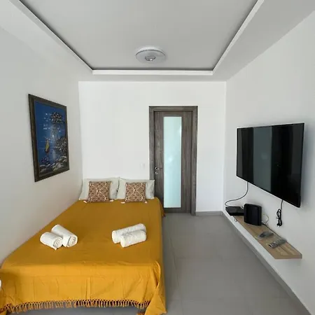 New & Comfortable 7sun Near Sandy Apartament