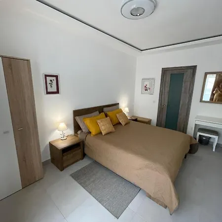 New & Comfortable 7sun Near Sandy Apartament St Paul's Bay