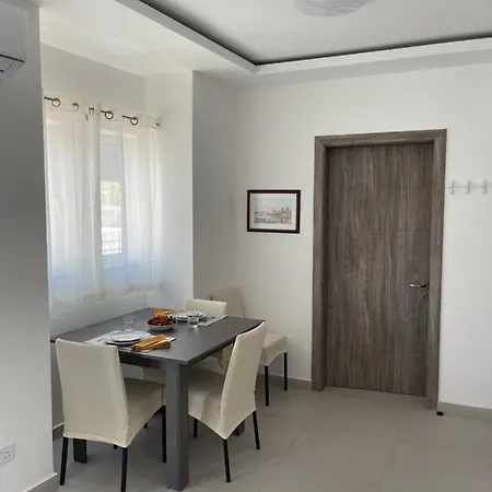 New & Comfortable 7sun Near Sandy Appartement *