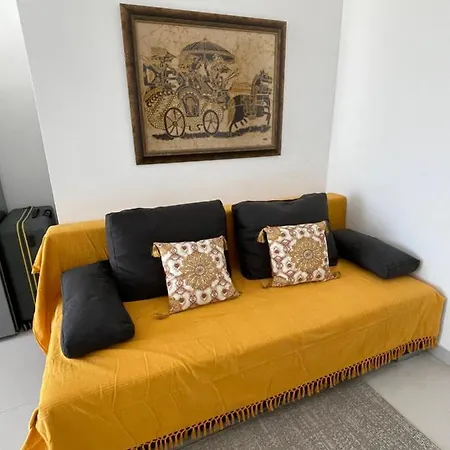 Διαμέρισμα New & Comfortable 7sun Near Sandy *
