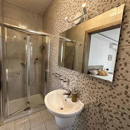 Daire New & Comfortable 7sun Near Sandy