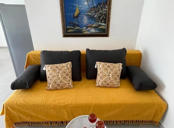 Appartamento New & Comfortable 7sun Near Sandy St. Paul's Bay