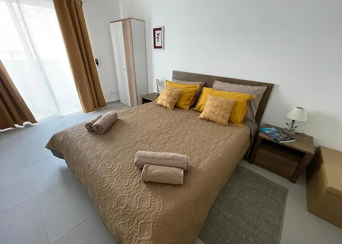 New & Comfortable 7sun Near Sandy Appartamento St. Paul's Bay