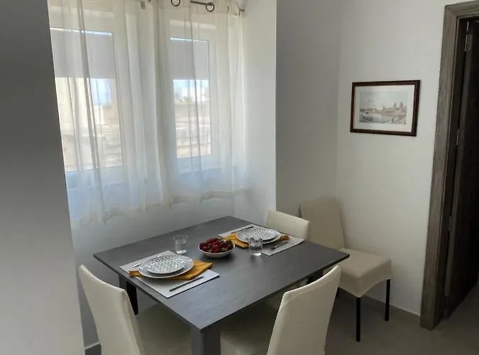 New & Comfortable 7sun Near Sandy Appartamento *