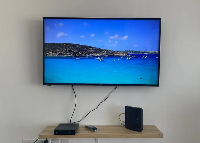 New & Comfortable 7sun Near Sandy Appartamento St. Paul's Bay