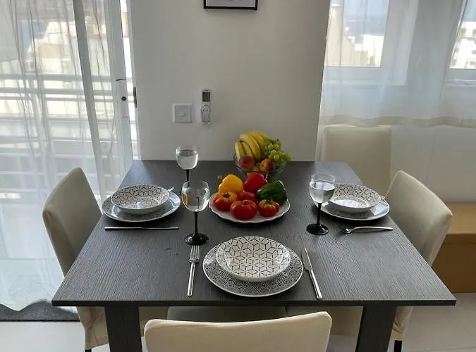 New & Comfortable 7sun Near Sandy St. Paul's Bay