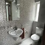New & Comfortable 7sun Near Sandy Appartement